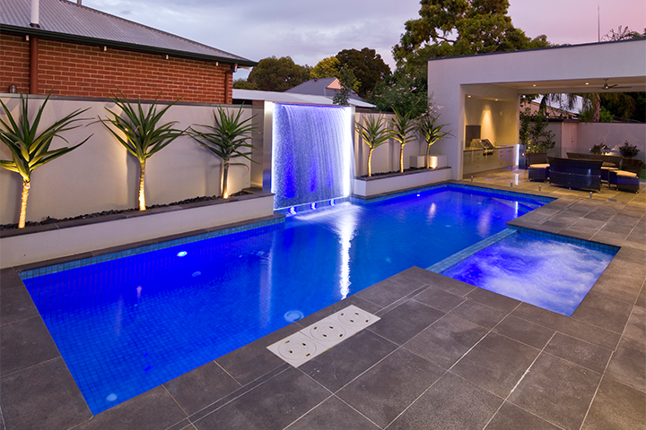 Why Swimming Pools are Prominent Features in UAE?